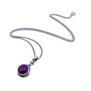 Χειροποίητο μενταγιόν Αμέθυστος σε ασήμι 925° – Ο λίθος της ηρεμίας και της πίστης