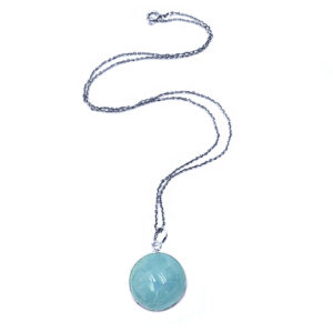 Χειροποίητο Μενταγιόν με Ακουαμαρίνα (Aquamarine) στρογγυλό καπουσόν 2,4 cm από ασήμι 925° eGAIA.gr
