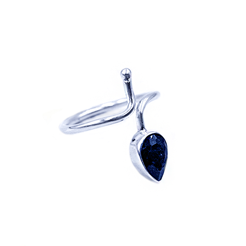 Χειροποίητο ασημένιο δαχτυλίδι με Μπλε Ζαφείρι (Blue Sapphire) δάκρυ eGAIA.gr