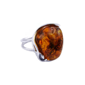 Χειροποίητο ασημένιο δαχτυλίδι με Κεχριμπάρι (2,0 Χ 1,7cm) – Ο αυτοκρατορικός λίθος