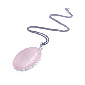 Χειροποίητο ασημένιο μενταγιόν Ροζ Χαλαζίας (οβάλ) – Ο λίθος της αγάπης