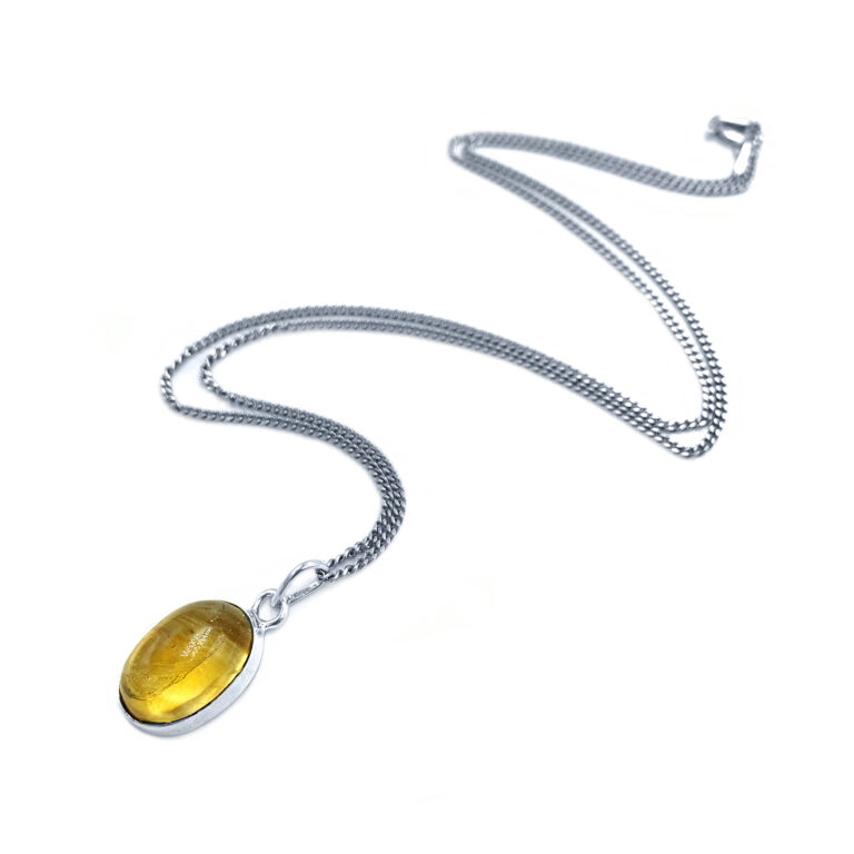 Χειροποίητο ασημένιο μενταγιόν Κιτρίνης (Citrine) οβάλ καπουσόν – Ο λίθος του πλούτου και της ευημερίας